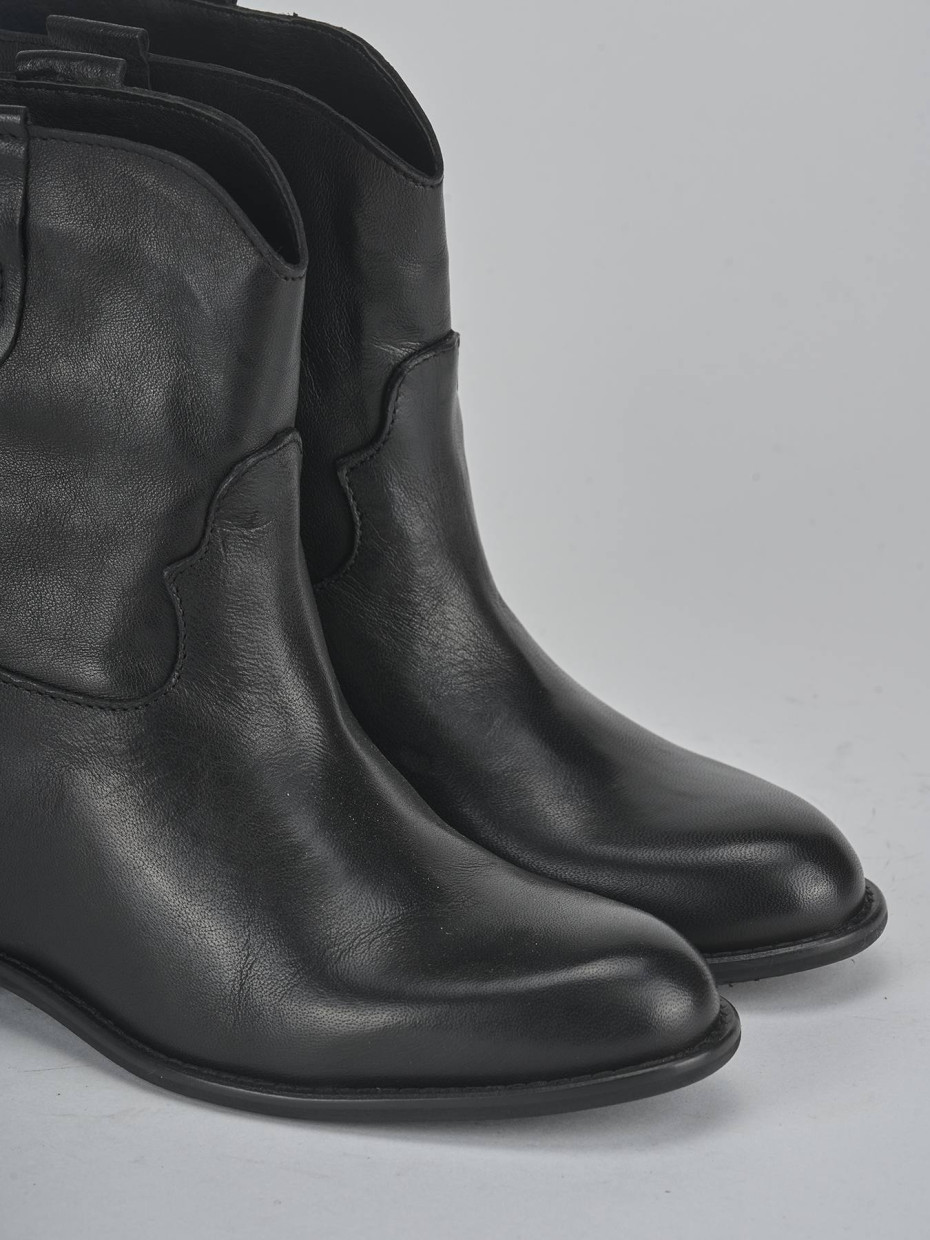 Botines de tacón bajo tacón 2 cm negro cuero