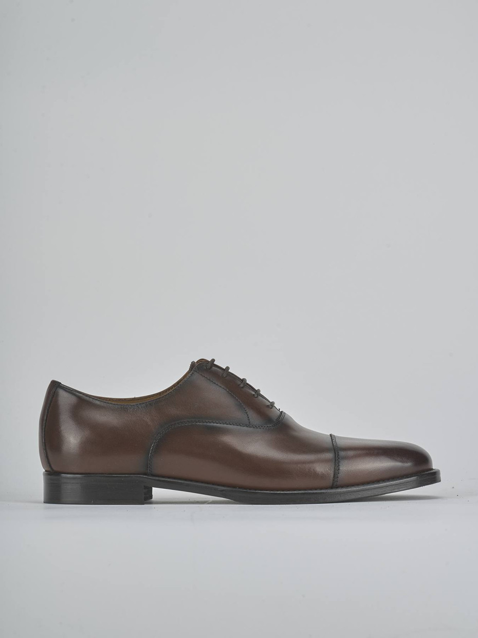 Stringate pelle marrone