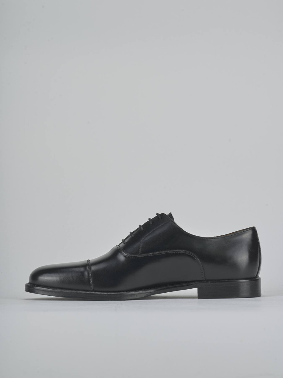 Zapatos de cordones negro cuero
