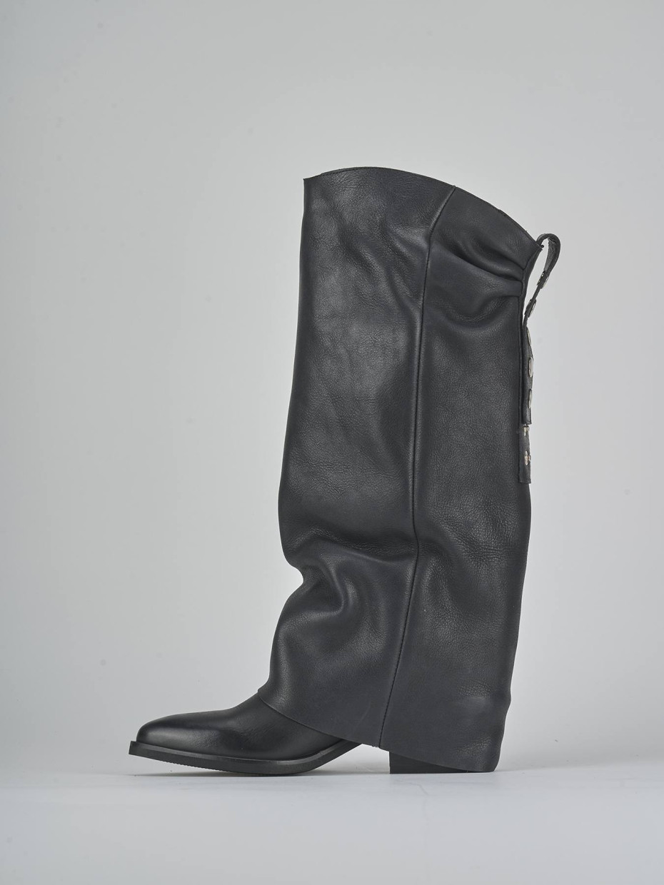 Low heel boots heel 4 cm black leather