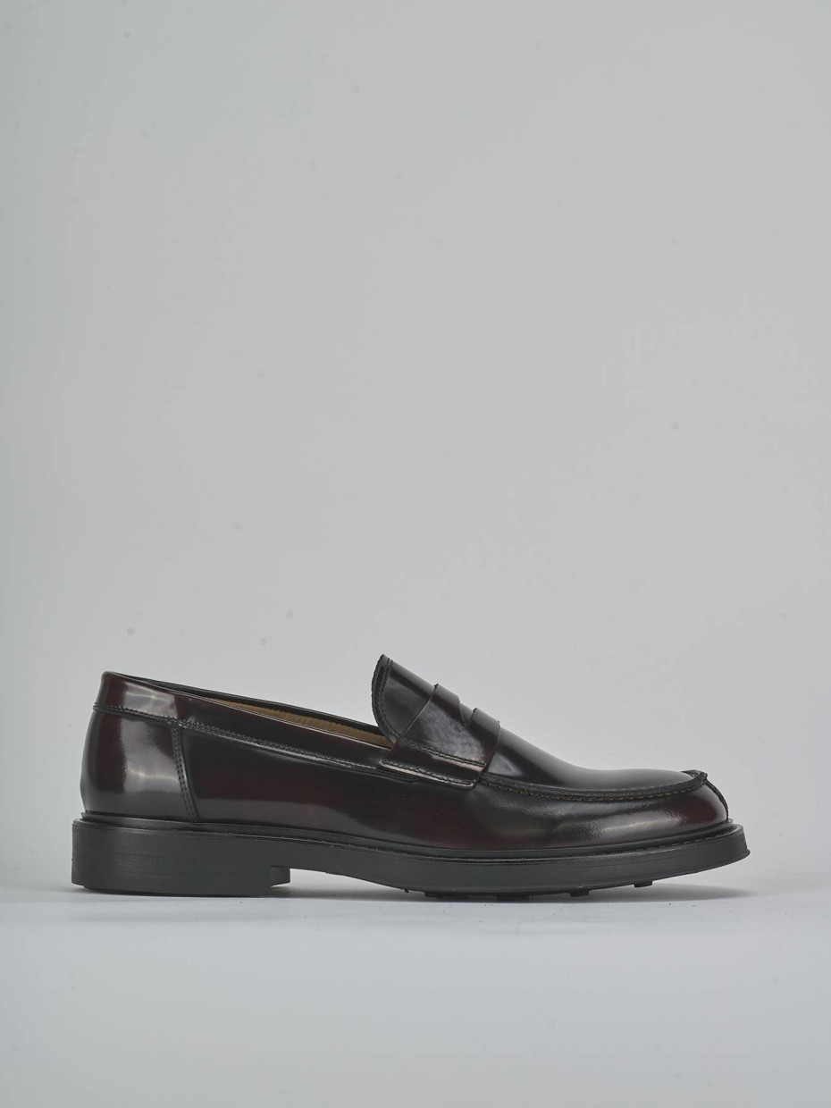 Mocasines burdeos cuero