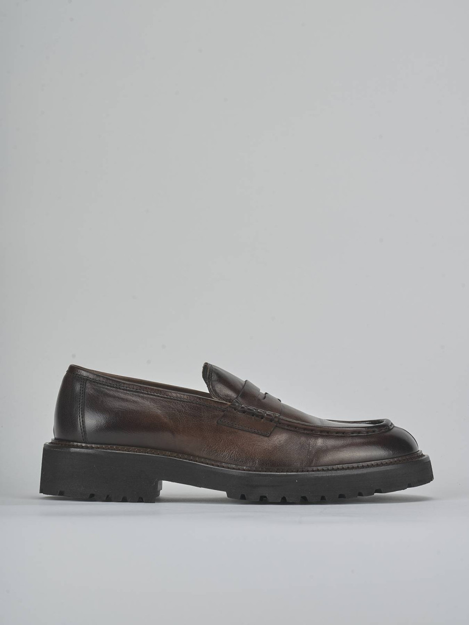 Mocasines marrón oscuro cuero
