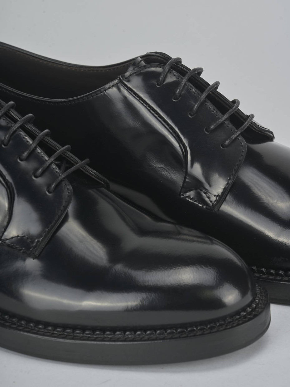 Stringate pelle nero
