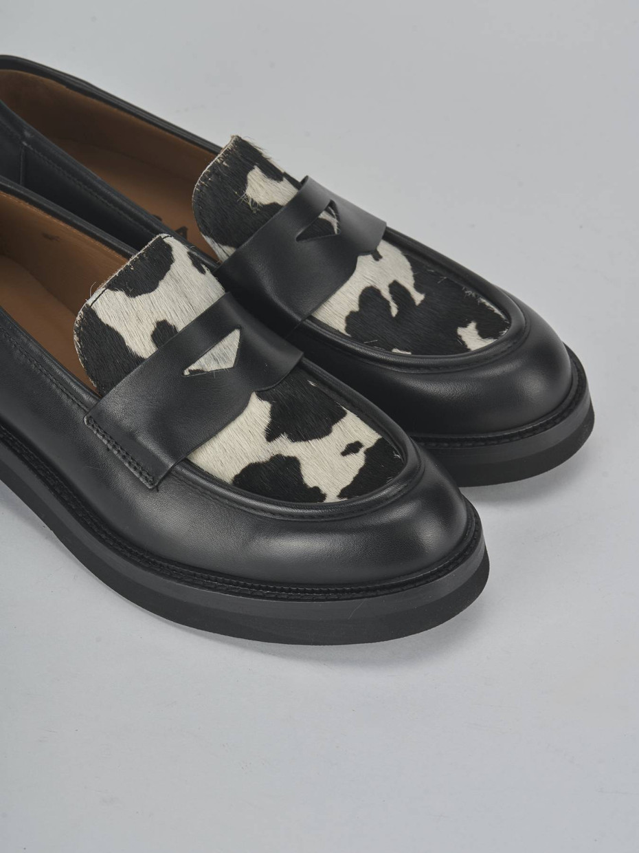 Mocasines tacón 2 cm negro cuero