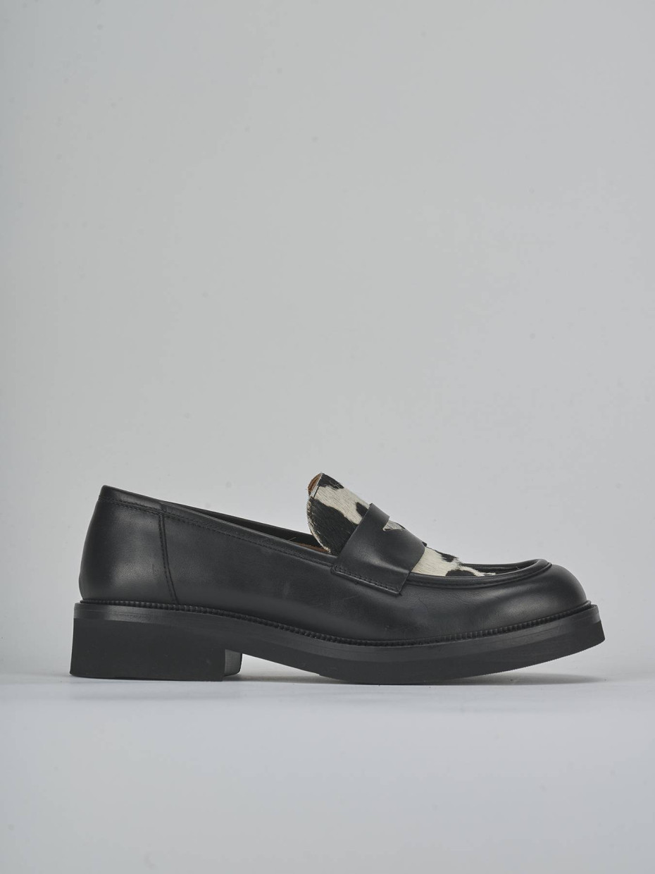 Mocasines tacón 2 cm negro cuero
