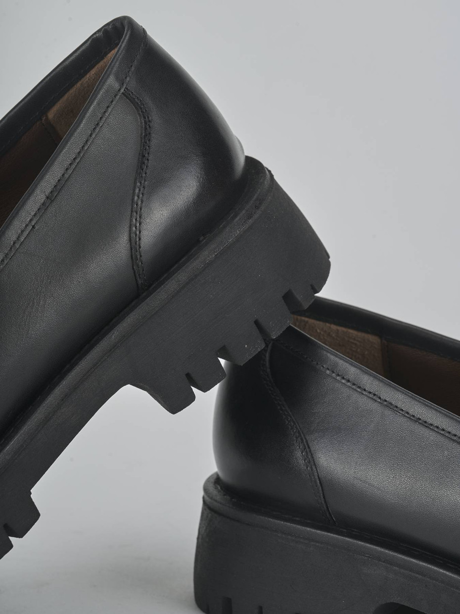 Mocasines tacón 2 cm negro cuero