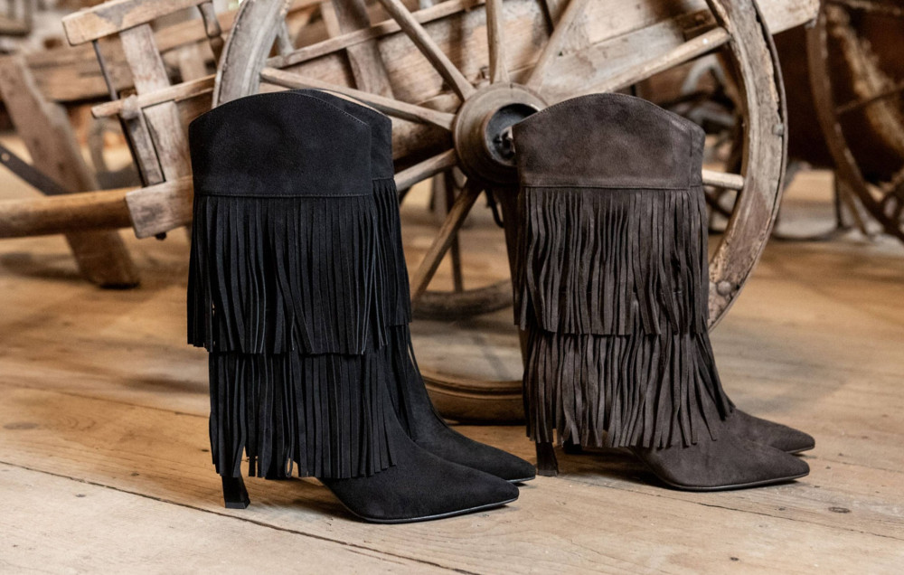 High heel boots heel 7 cm black suede