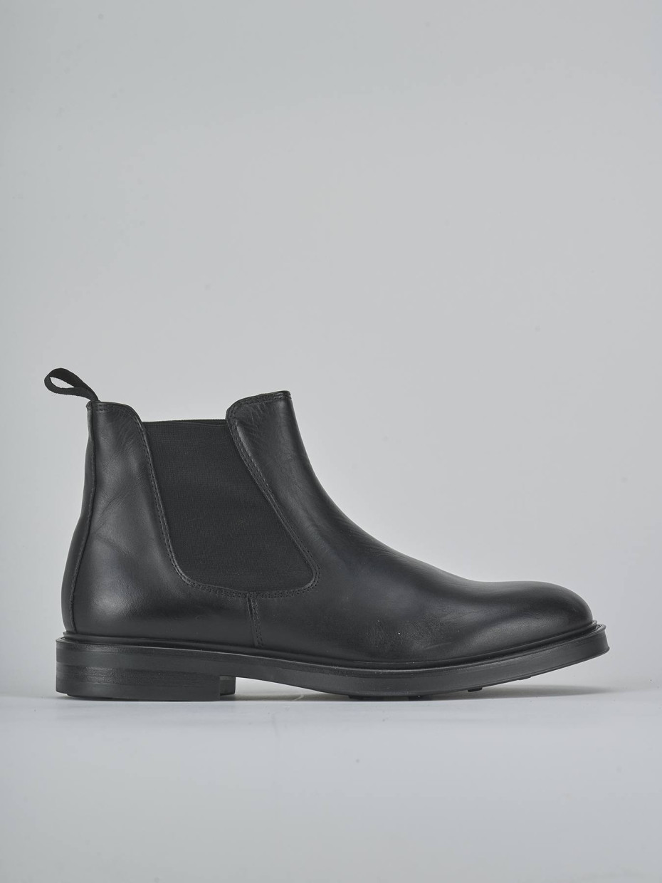 Botines negro cuero