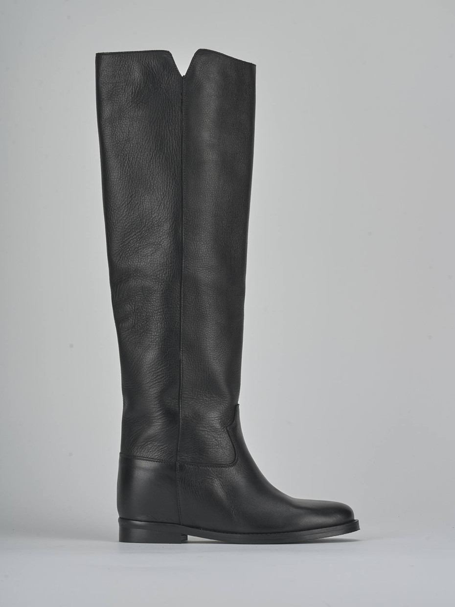 Low heel boots heel 2 cm black leather
