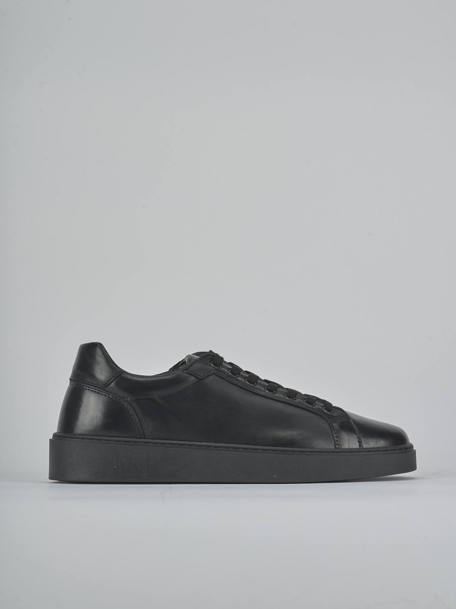 Sneakers black leather