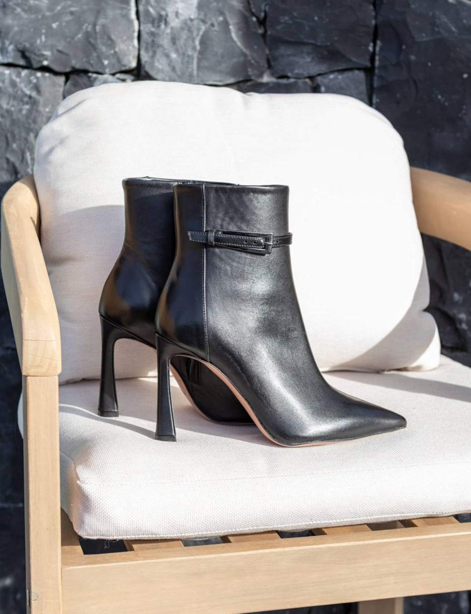Botines de tacón alto tacón 9 cm negro cuero