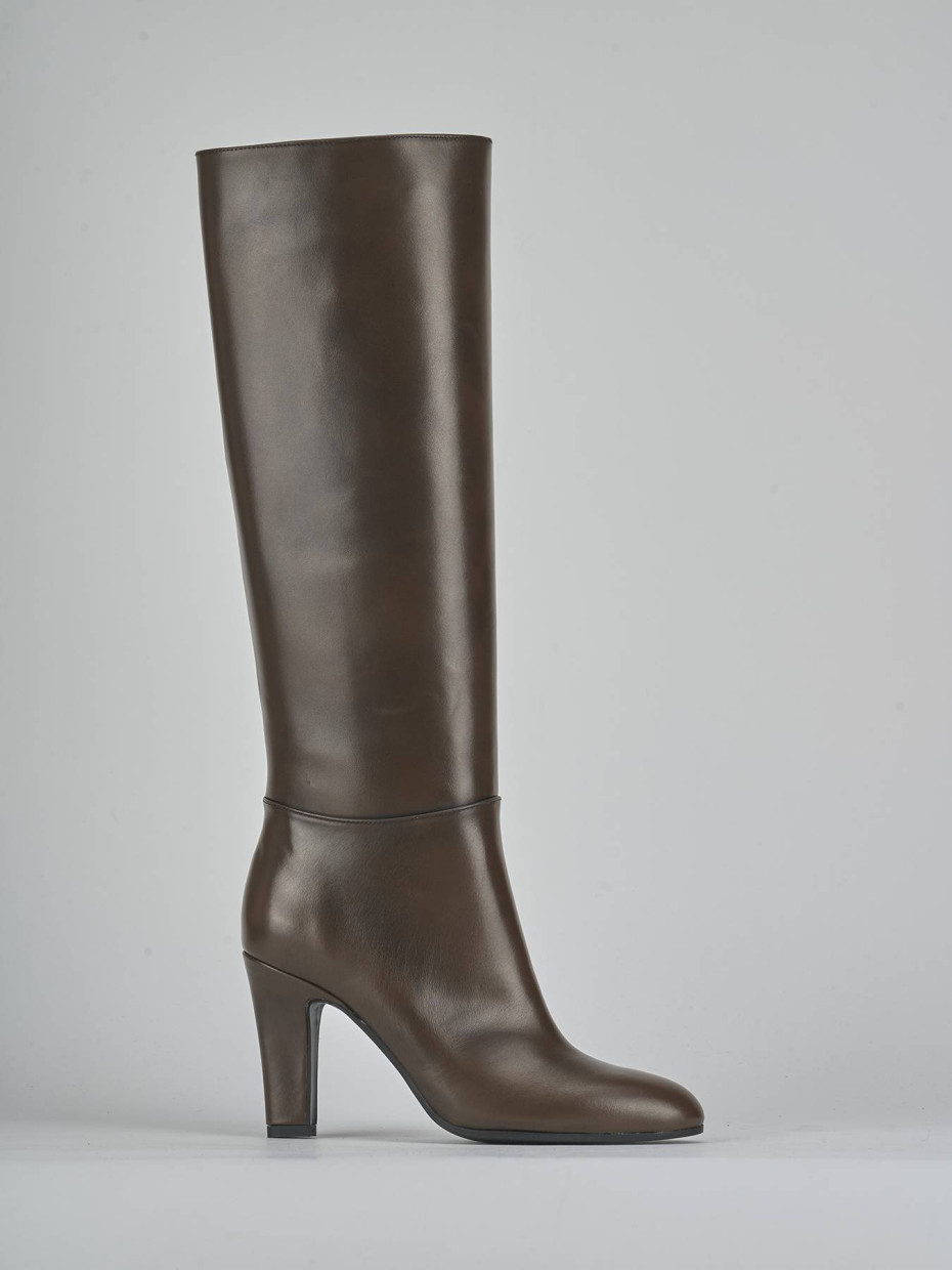 Botas de tacón alto tacón 9 cm marrón oscuro cuero