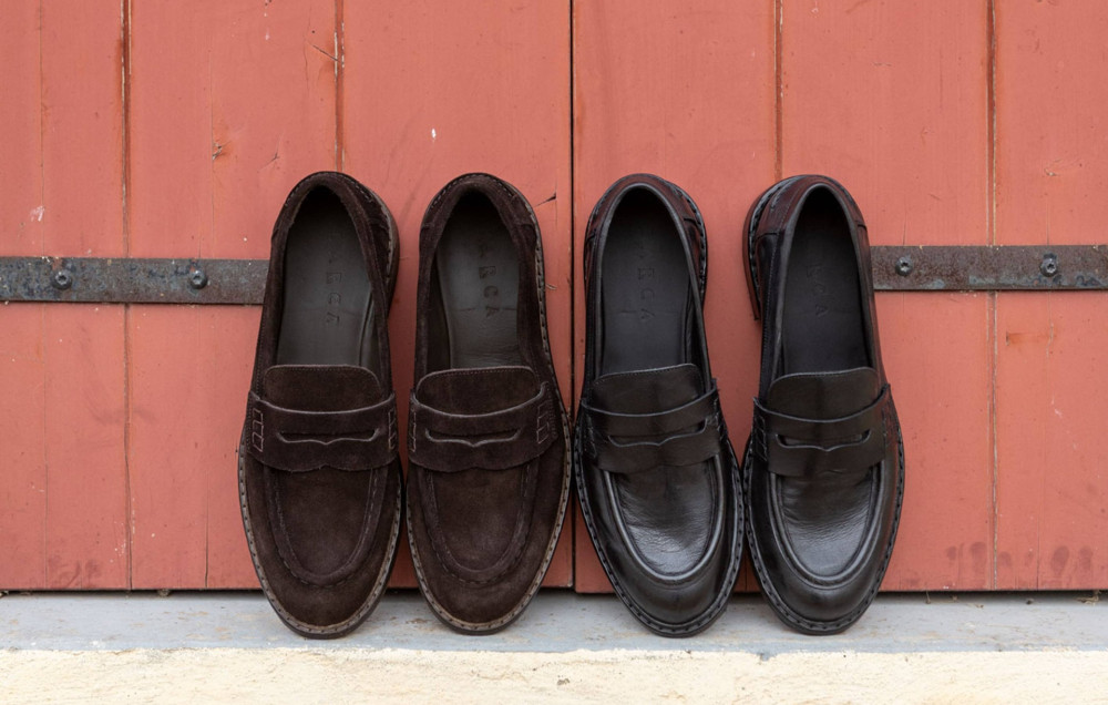 Loafers black leather