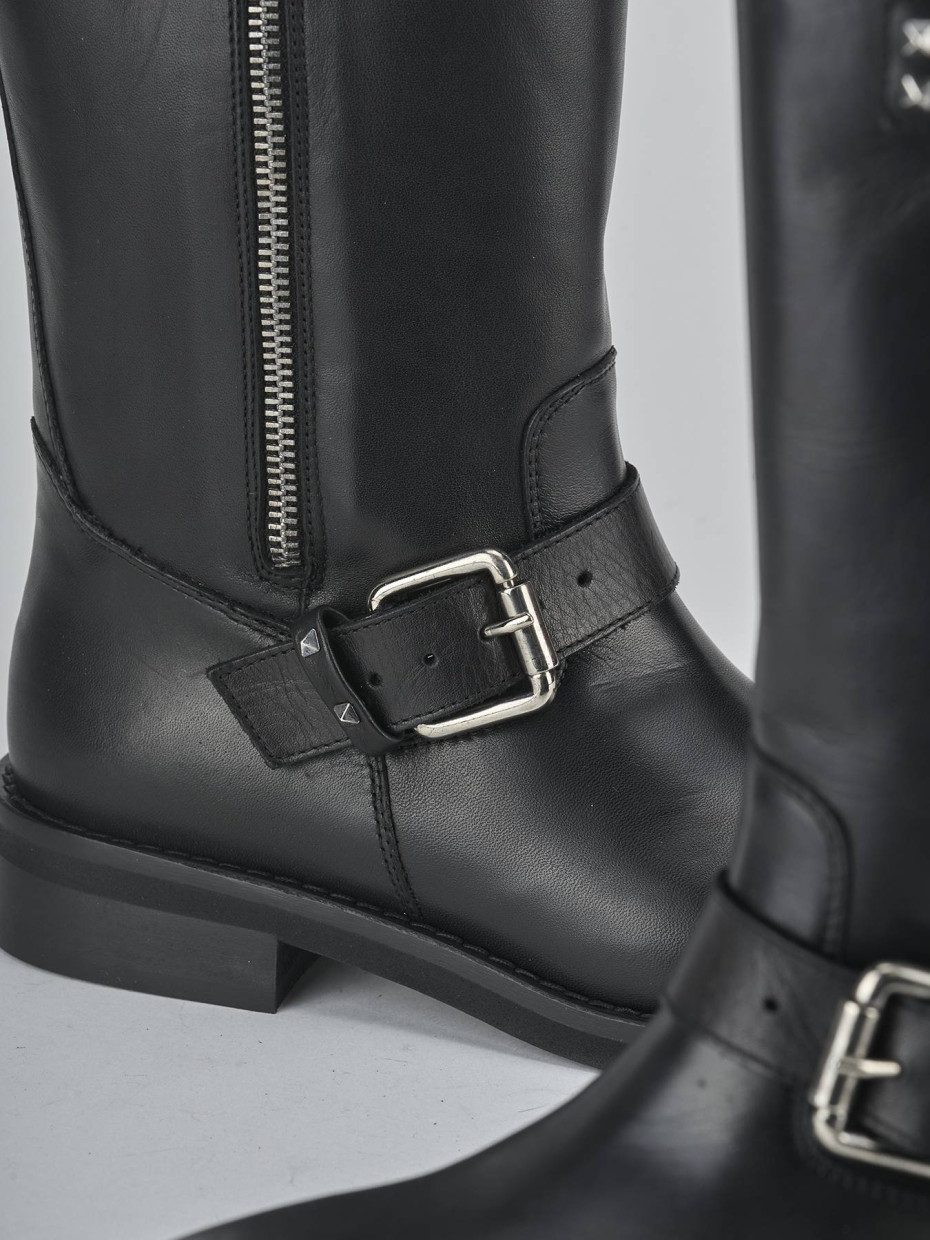Stivali tacco 2cm pelle nero