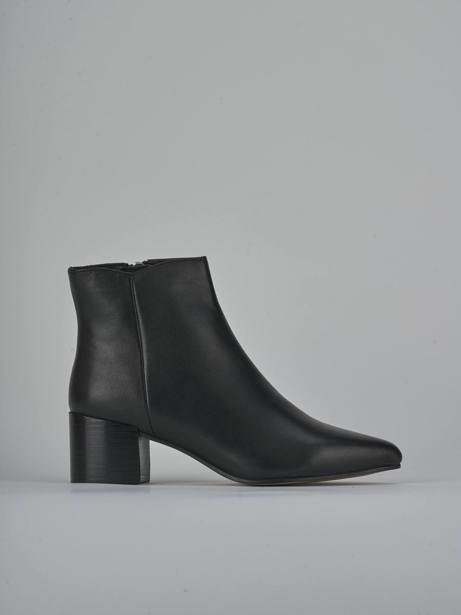 Stivaletti tacco 5cm pelle nero