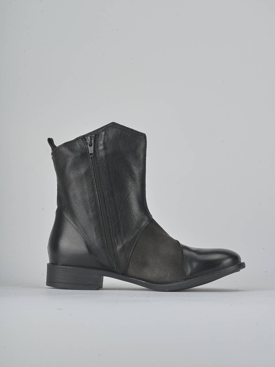Botines de tacón bajo tacón 2 cm negro cuero