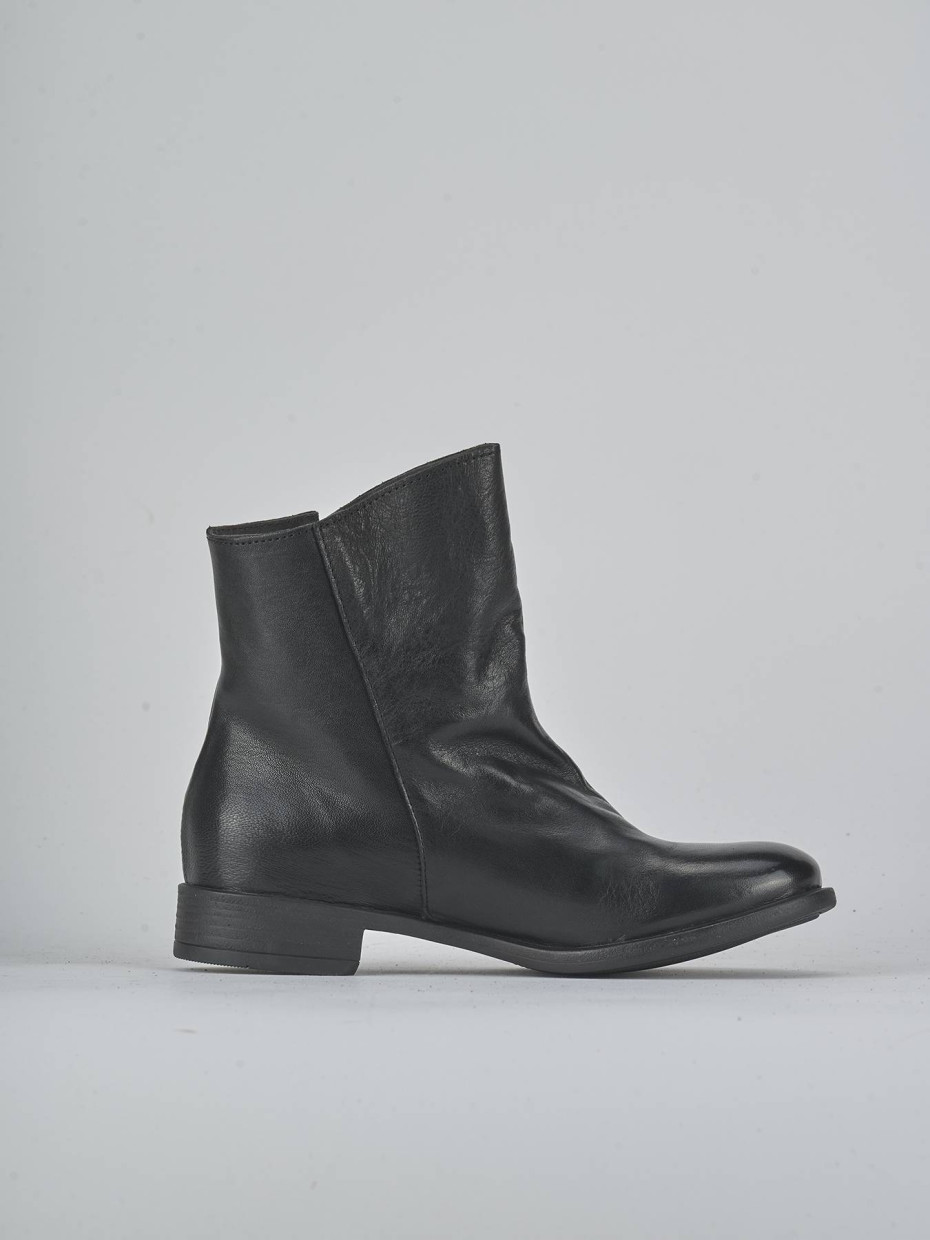 Stivaletti tacco 2cm pelle nero