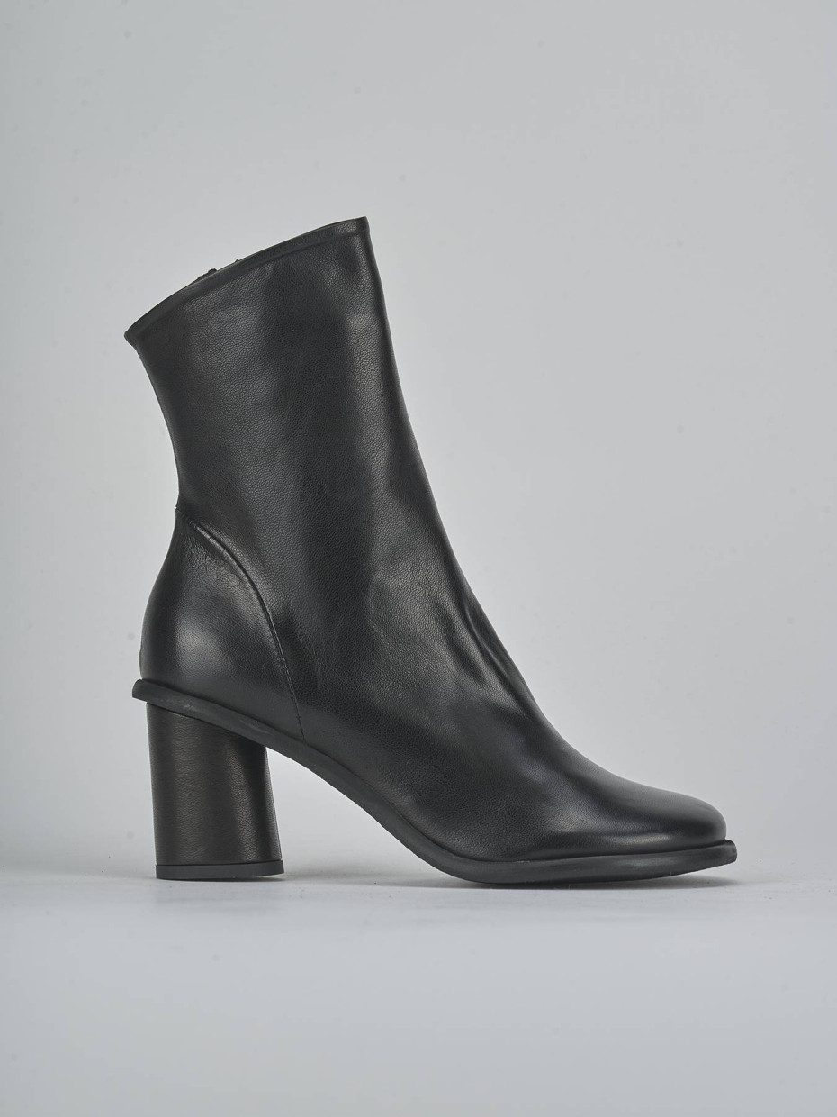 Stivaletti tacco 7cm pelle nero