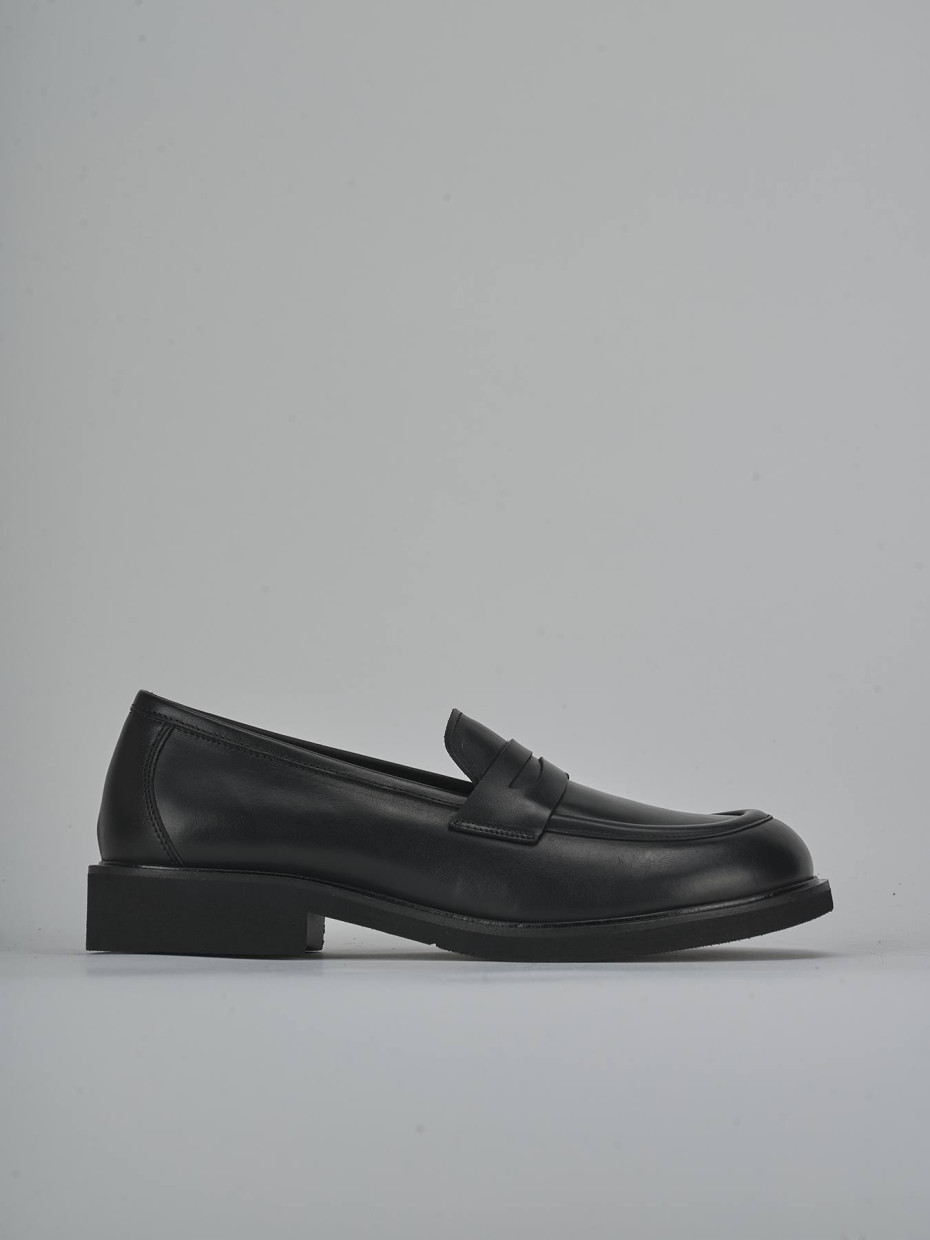 Mocasines tacón 2 cm negro cuero
