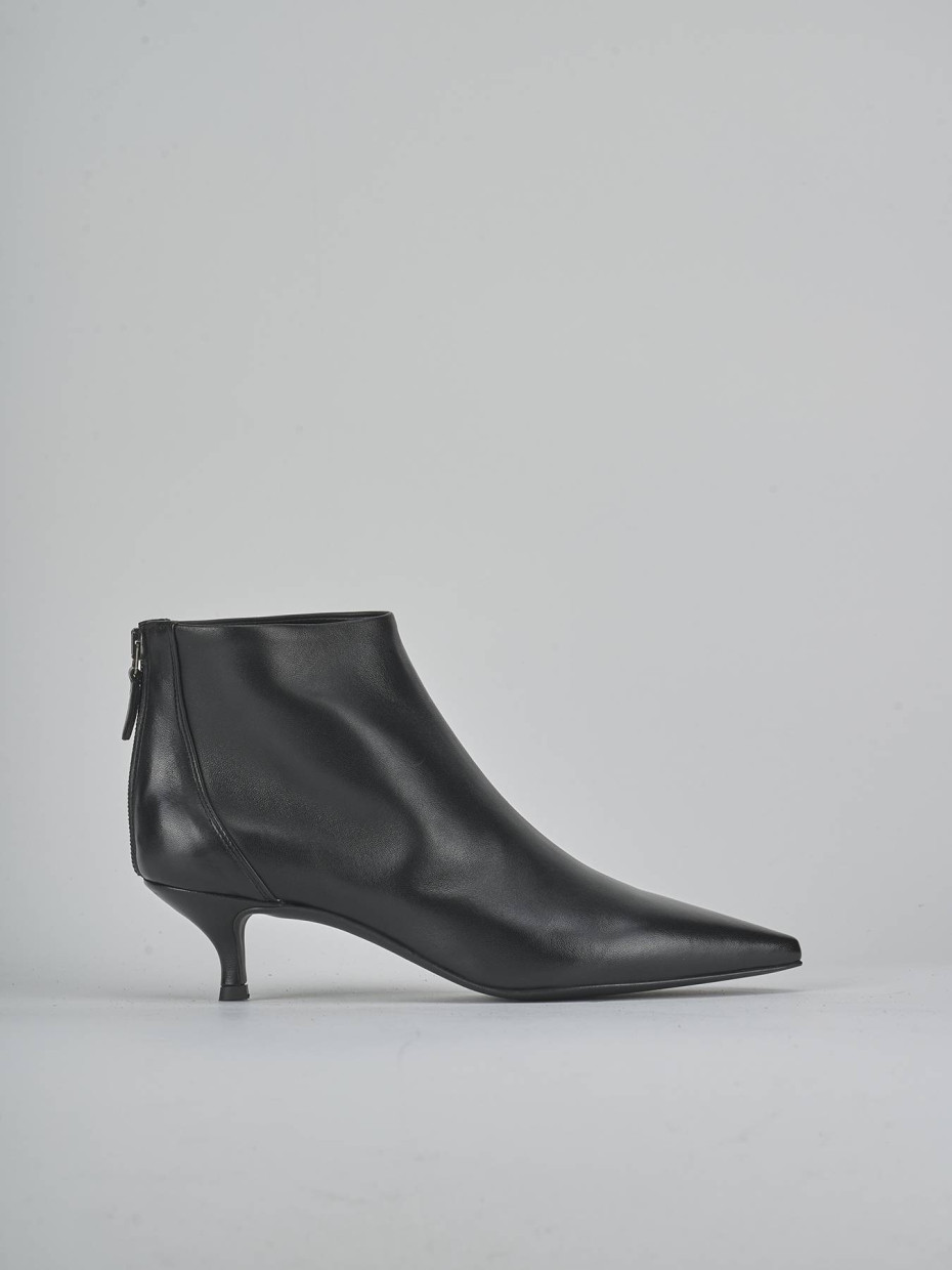 Stivaletti tacco 5cm pelle nero