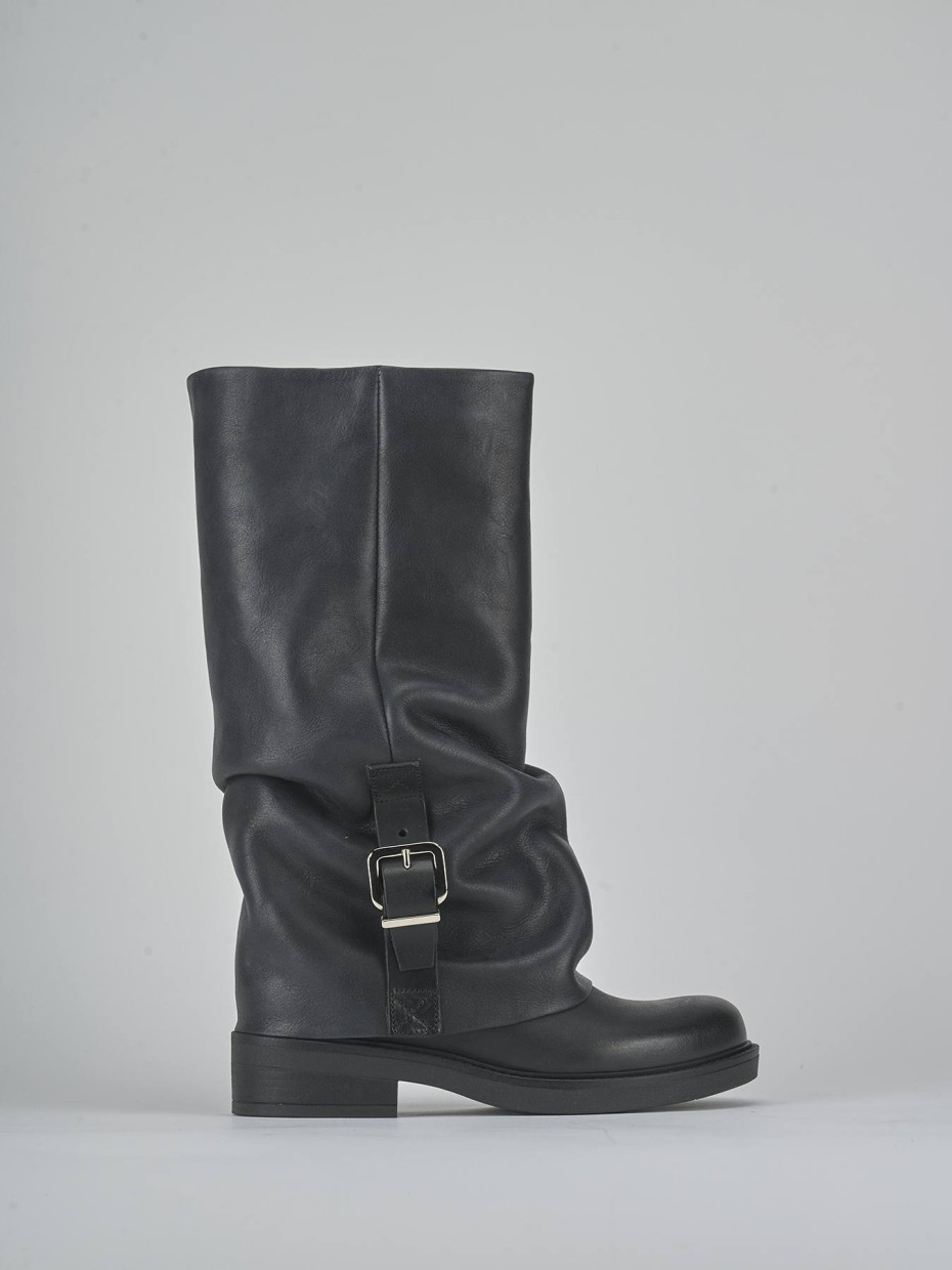 Botas de tacón bajo tacón 3 cm negro cuero