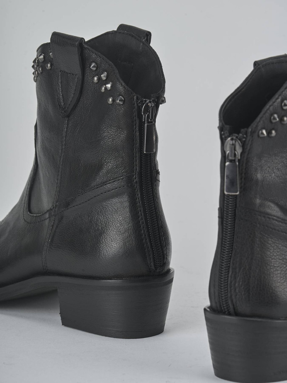 Botines de tacón bajo tacón 3 cm negro cuero