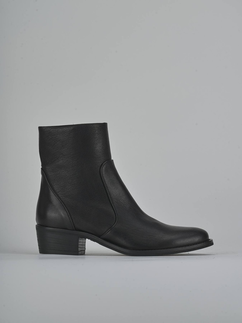 Stivaletti tacco 3cm pelle nero
