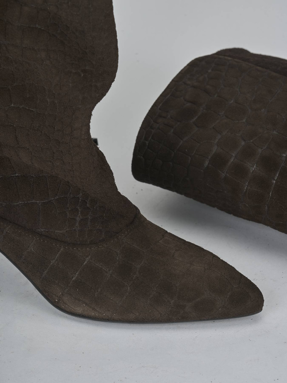Stivali tacco 6cm camoscio testa