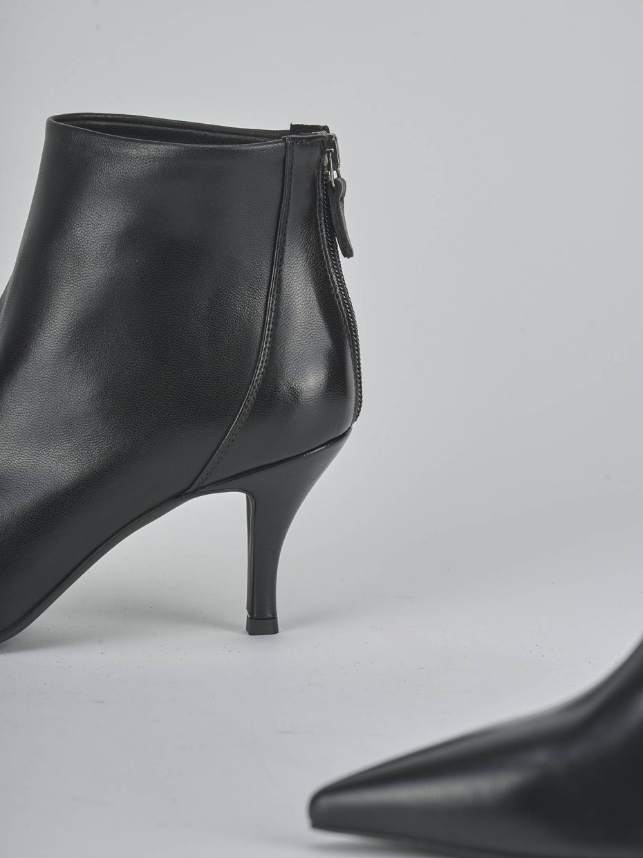 Stivaletti tacco 7cm pelle nero