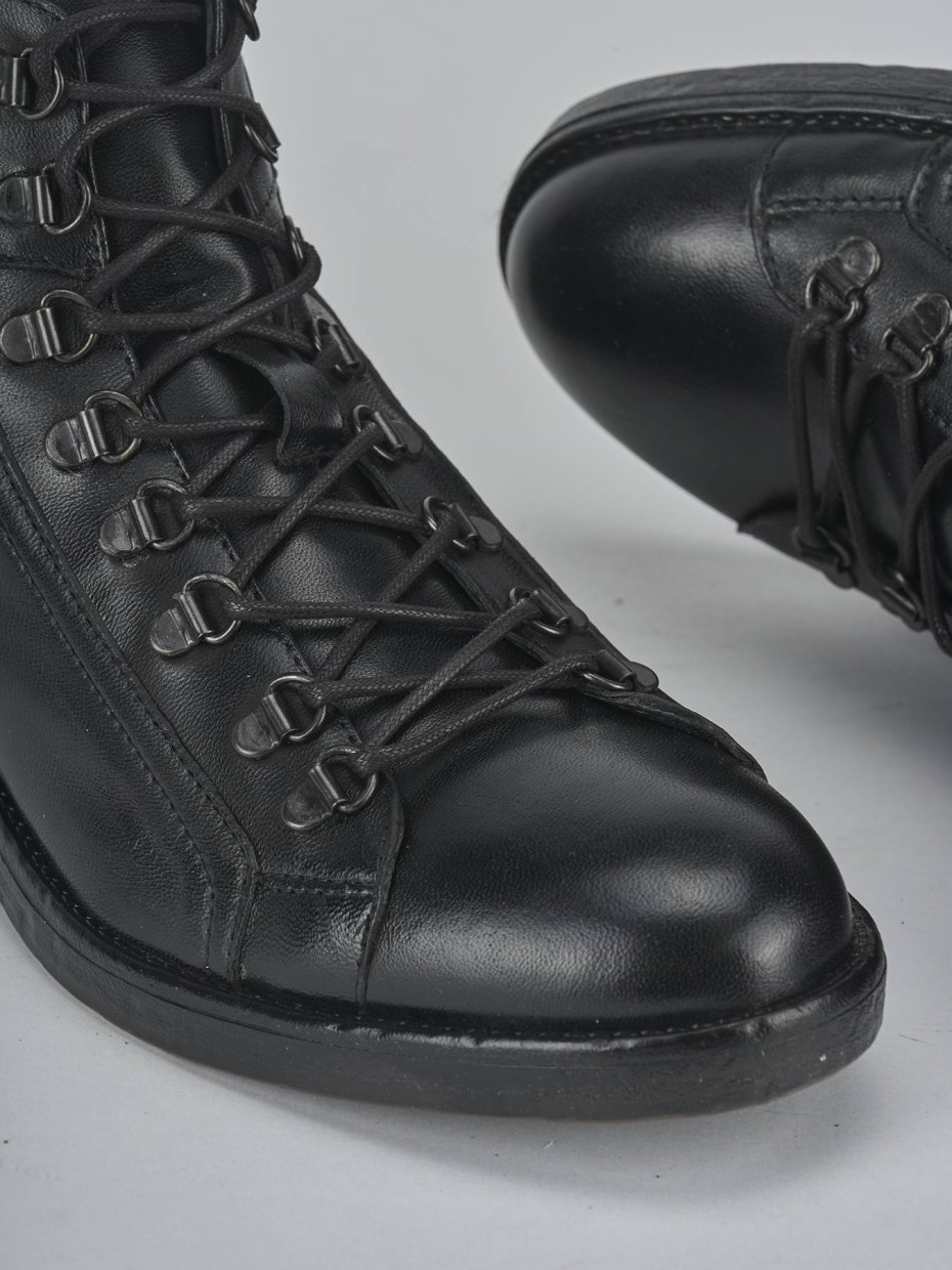 Botas militares negro cuero
