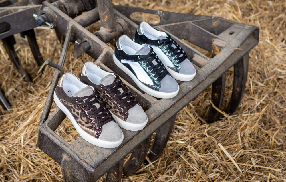 Sneakers white leather