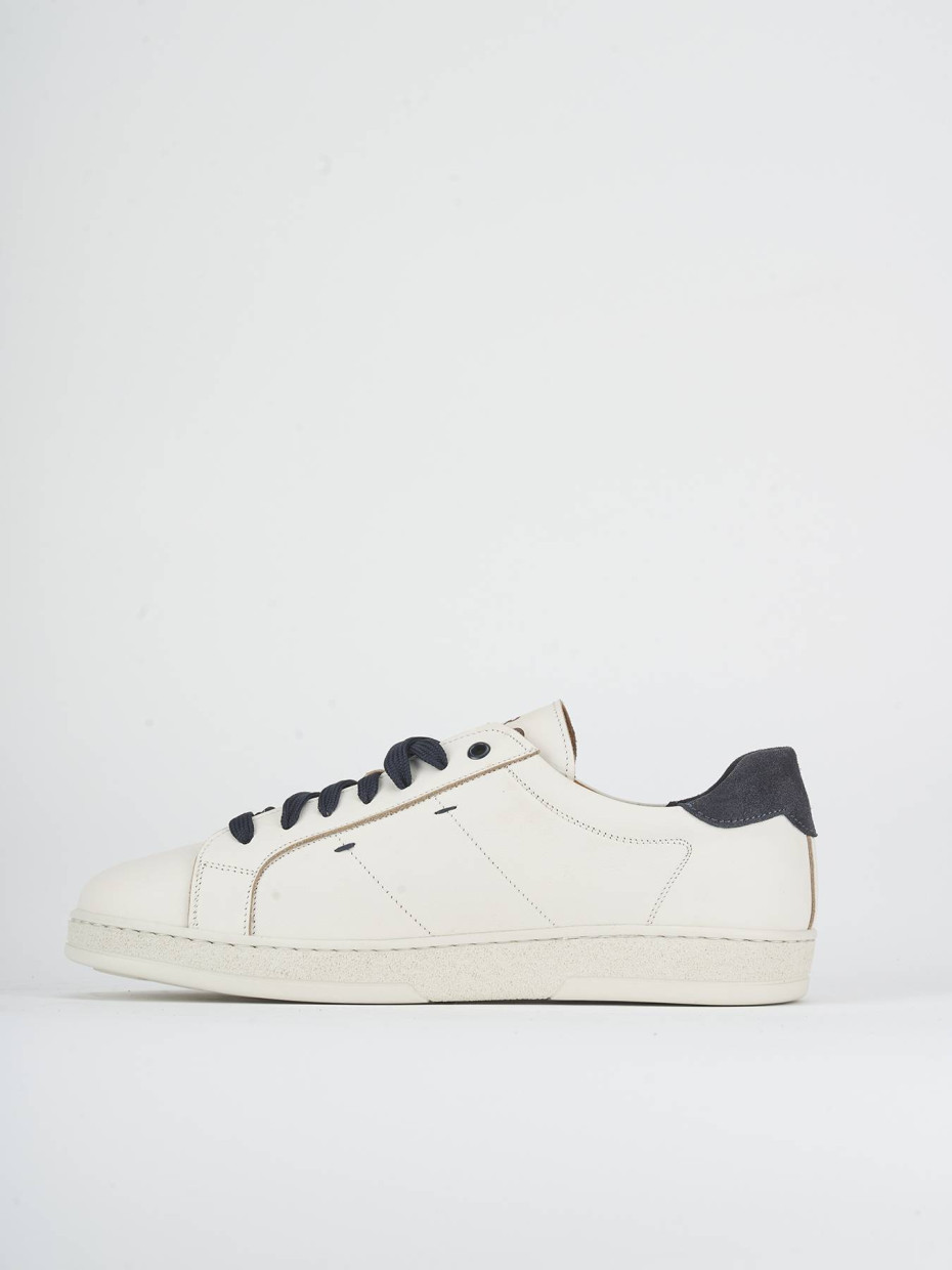 Sneakers white leather