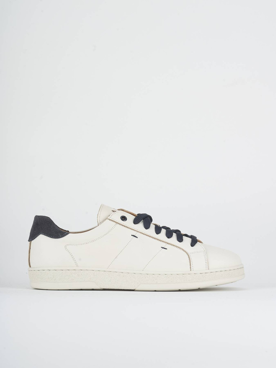 Sneakers white leather