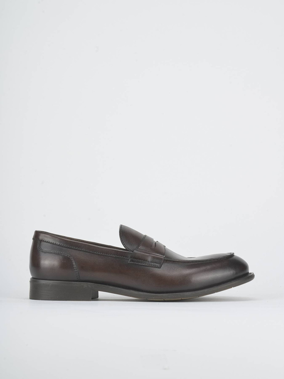 Mocasines marrón oscuro cuero
