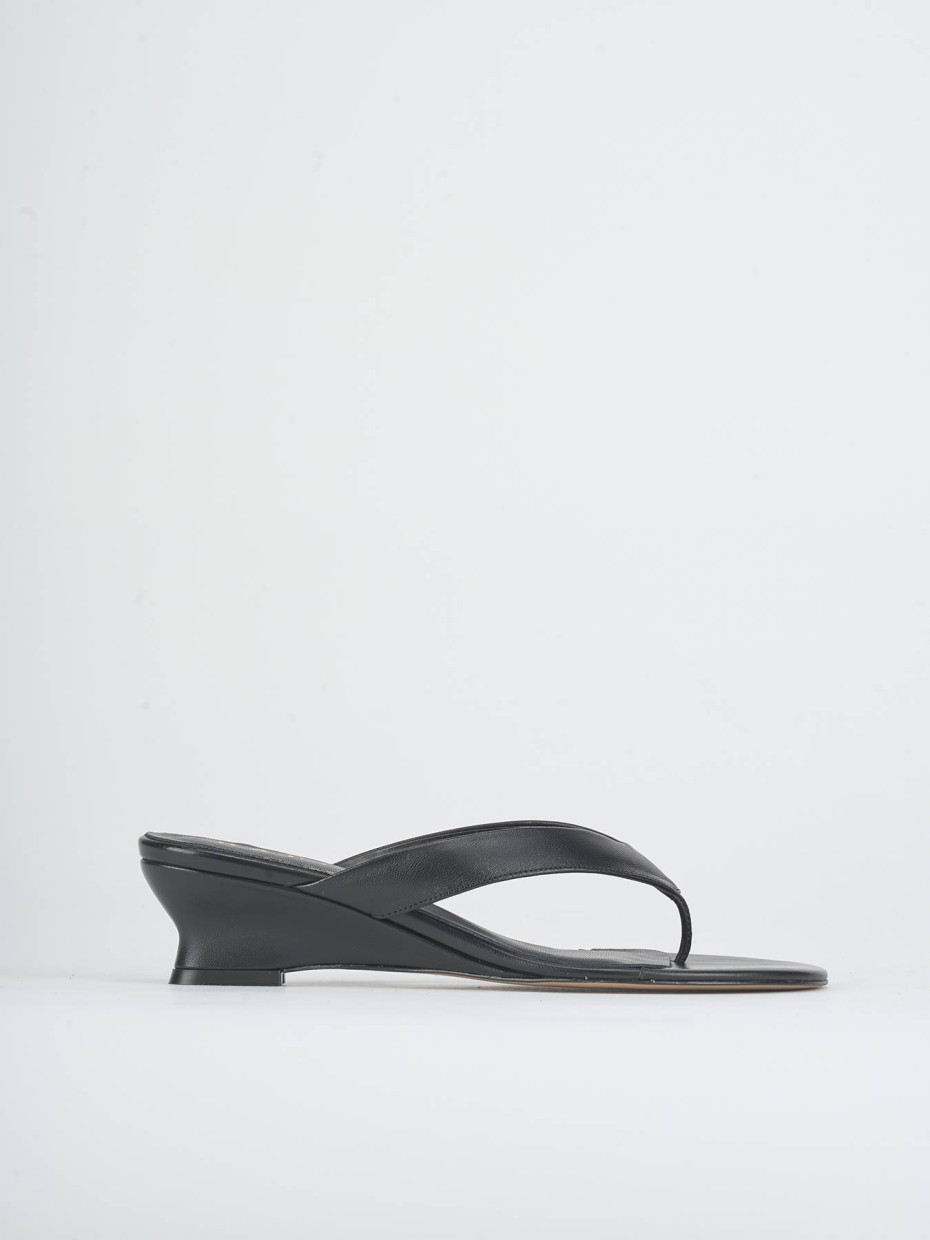 Slippers heel 5 cm black leather
