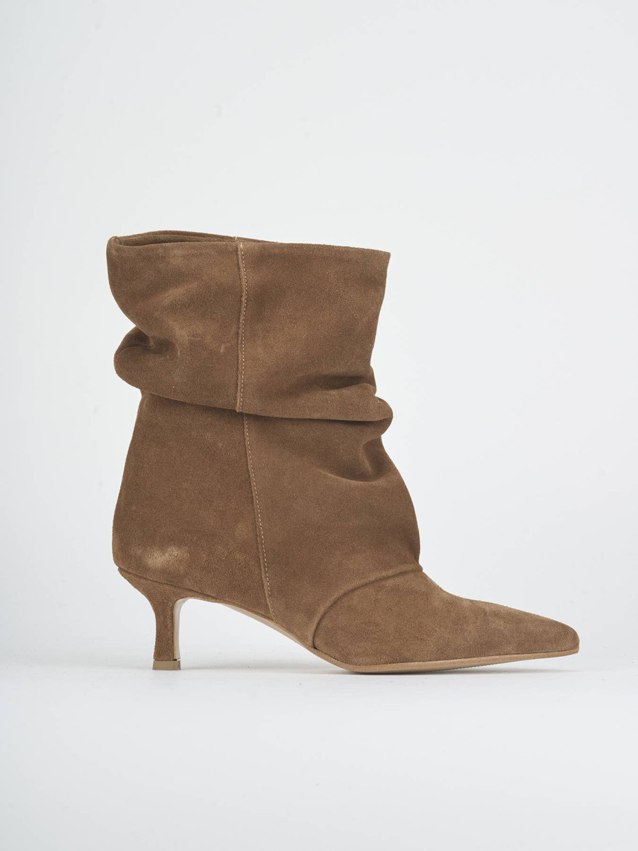 Stivaletti tacco 5cm camoscio marrone