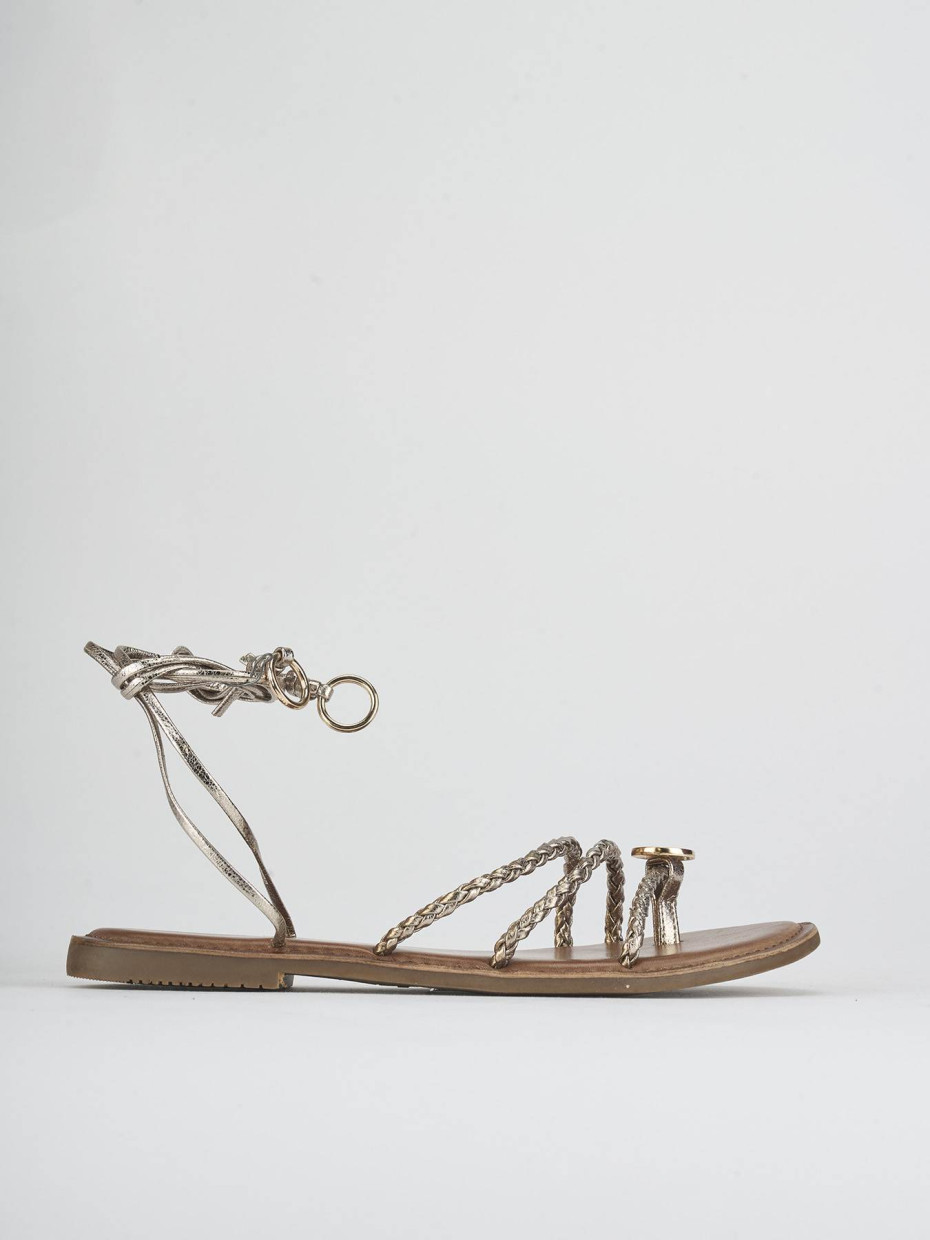 Sandalias de tacón bajo tacón 1 cm oro laminado