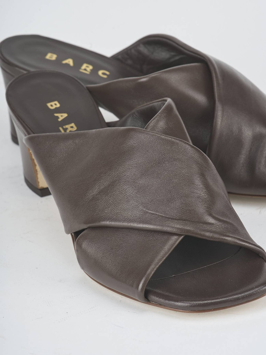 Mules tacón 6 cm marrón oscuro cuero