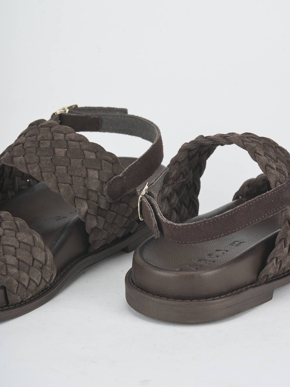 Sandalias de tacón bajo tacón 1 cm marrón oscuro ante