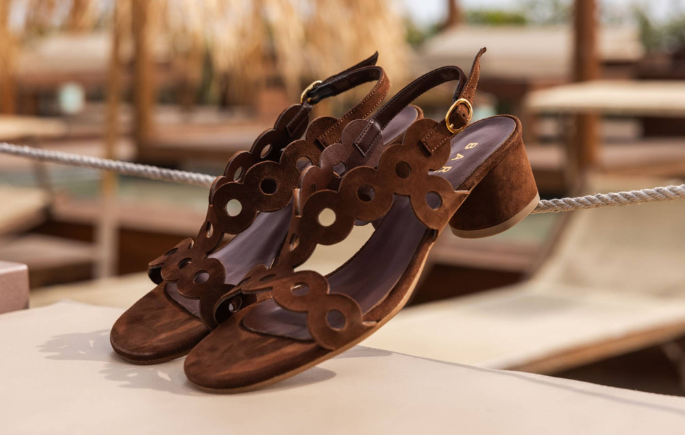Low heel sandals heel 4 cm brown suede