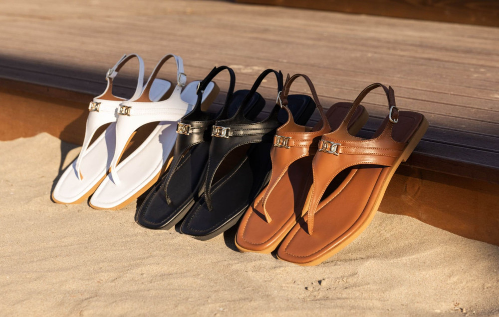 Sandalias de tacón bajo tacón 1 cm negro cuero