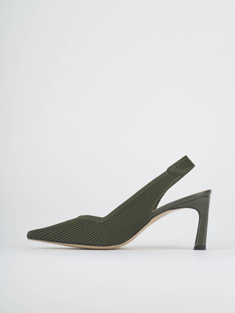 Salones destalonados tacón 7 cm verde tejido