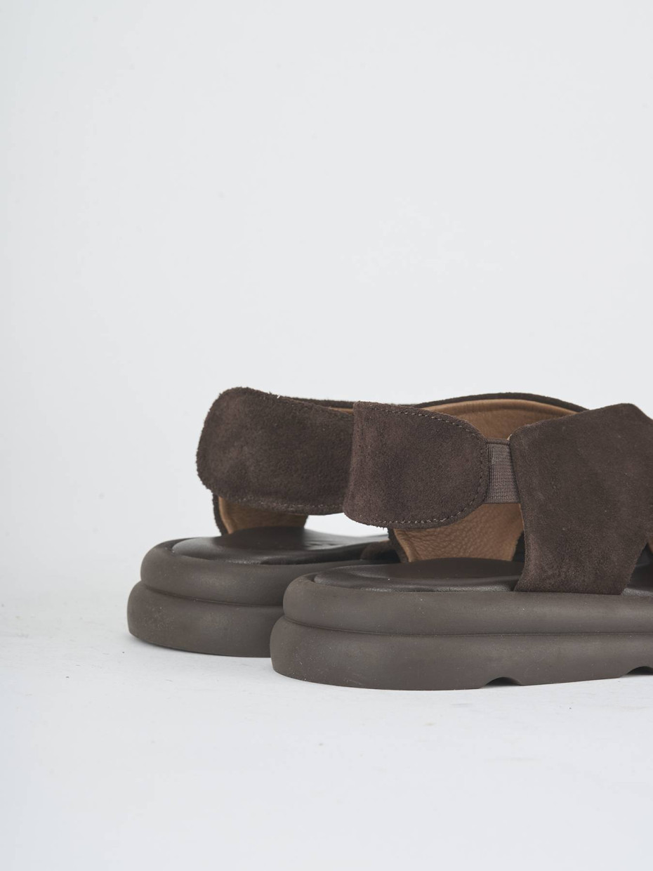 Sandalias de tacón bajo tacón 3 cm marrón oscuro ante
