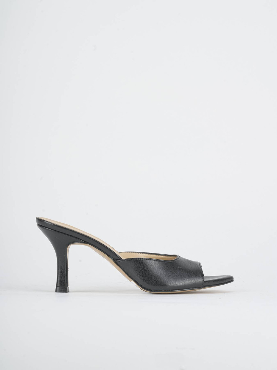 Slippers heel 7 cm black leather
