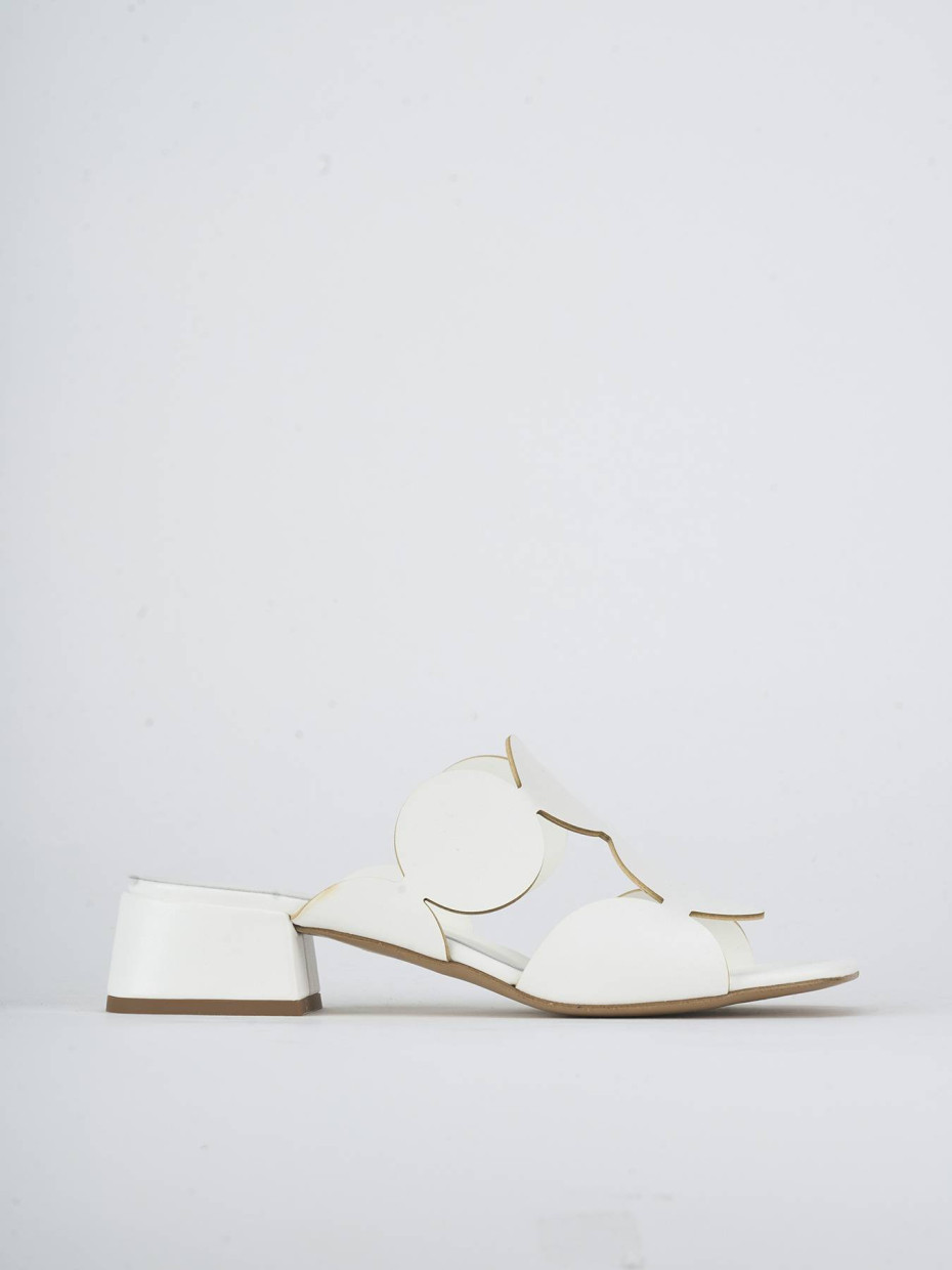 Slippers heel 3 cm white leather