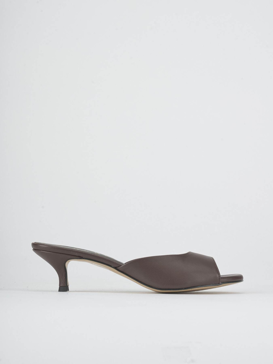 Slippers heel 3 cm dark brown leather