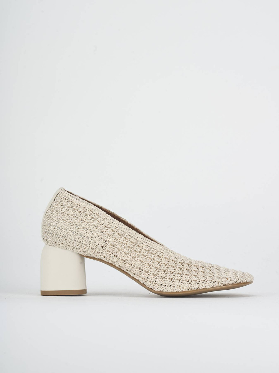 Zapatos de salón tacón 6 cm beis tejido