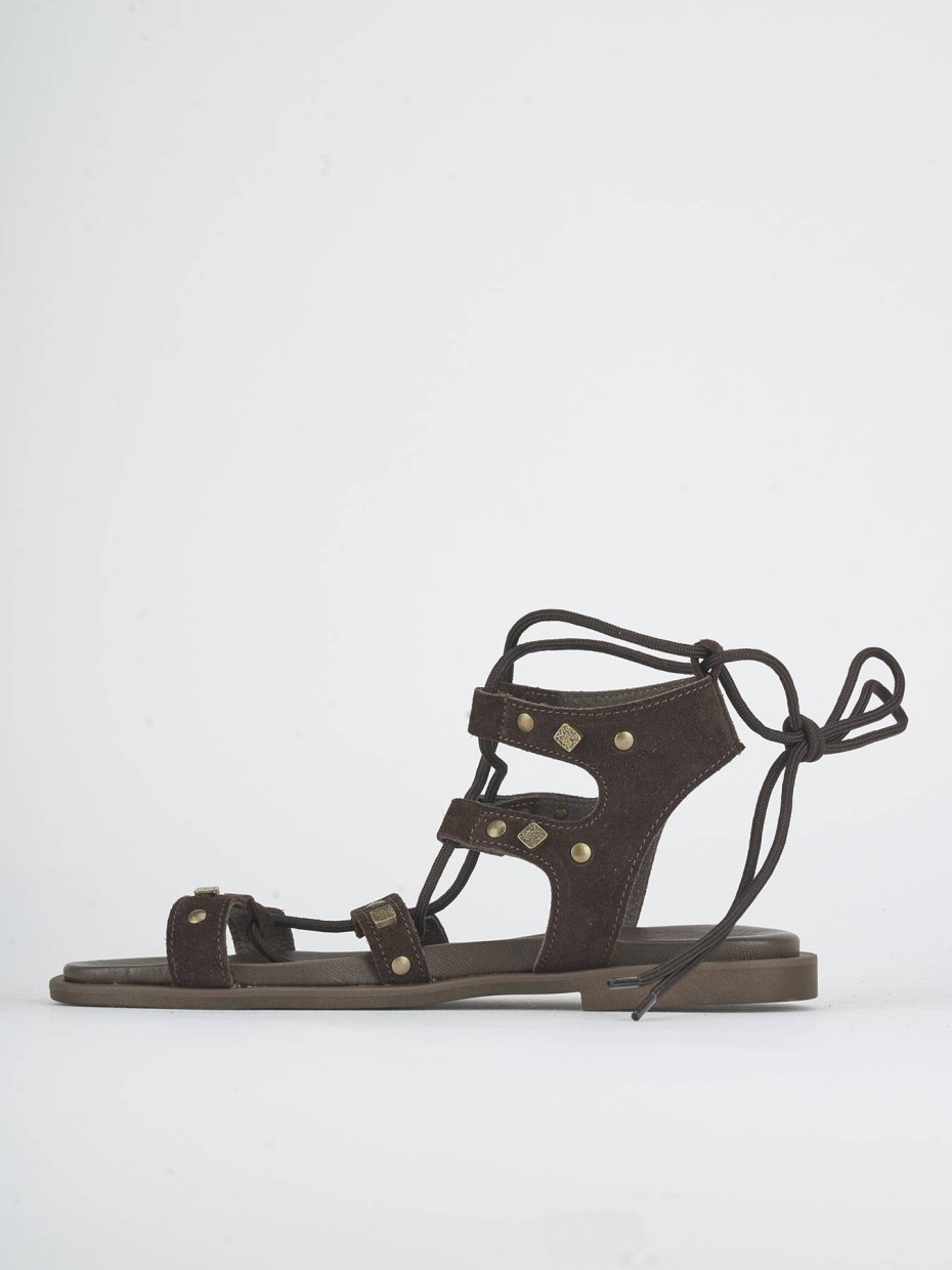 Sandalias de tacón bajo tacón 1 cm marrón oscuro ante