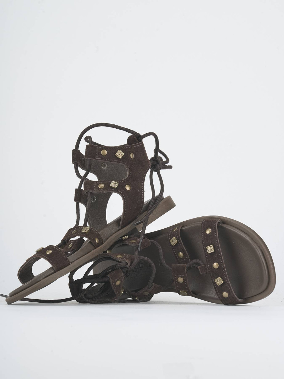 Sandalias de tacón bajo tacón 1 cm marrón oscuro ante