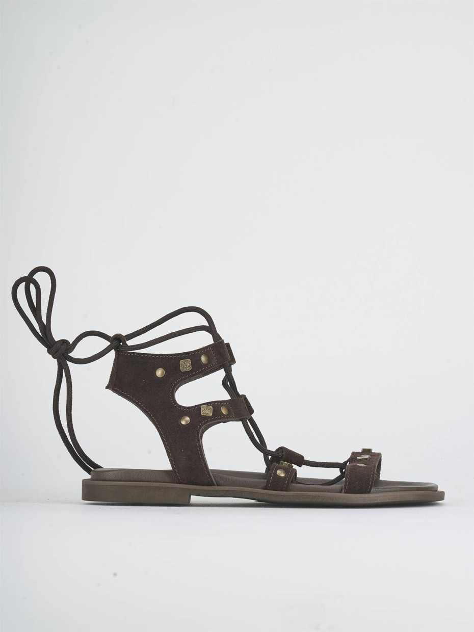 Sandalias de tacón bajo tacón 1 cm marrón oscuro ante